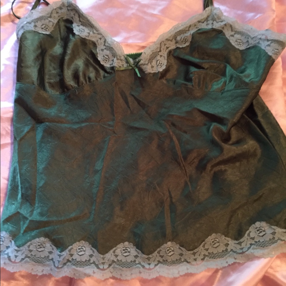 Lingerie top size medium